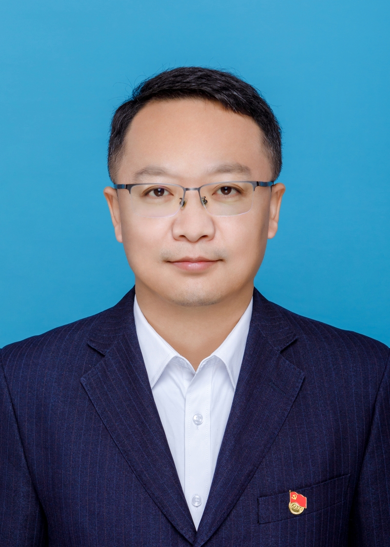 王伟.jpg